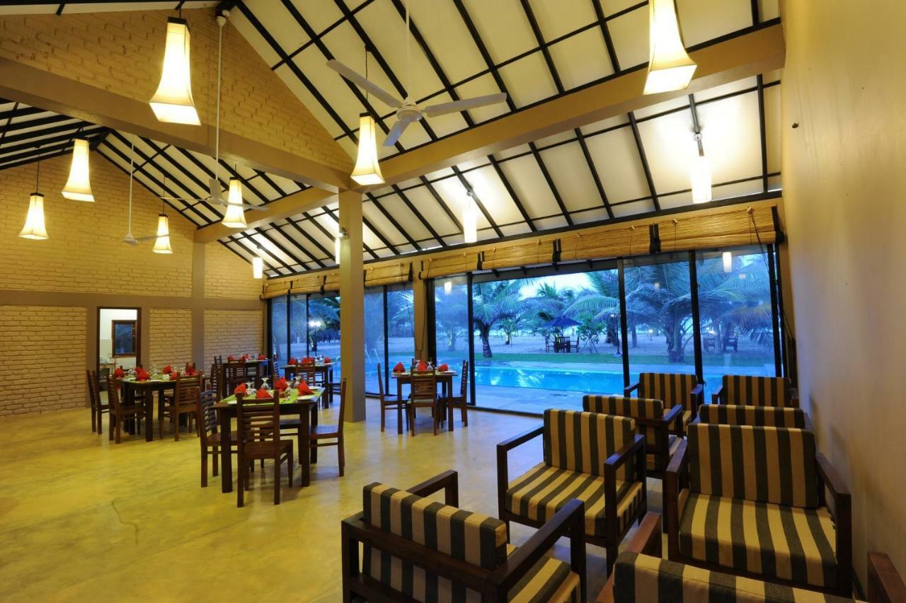 Melheim Beach Kalpitiya Bagian luar foto