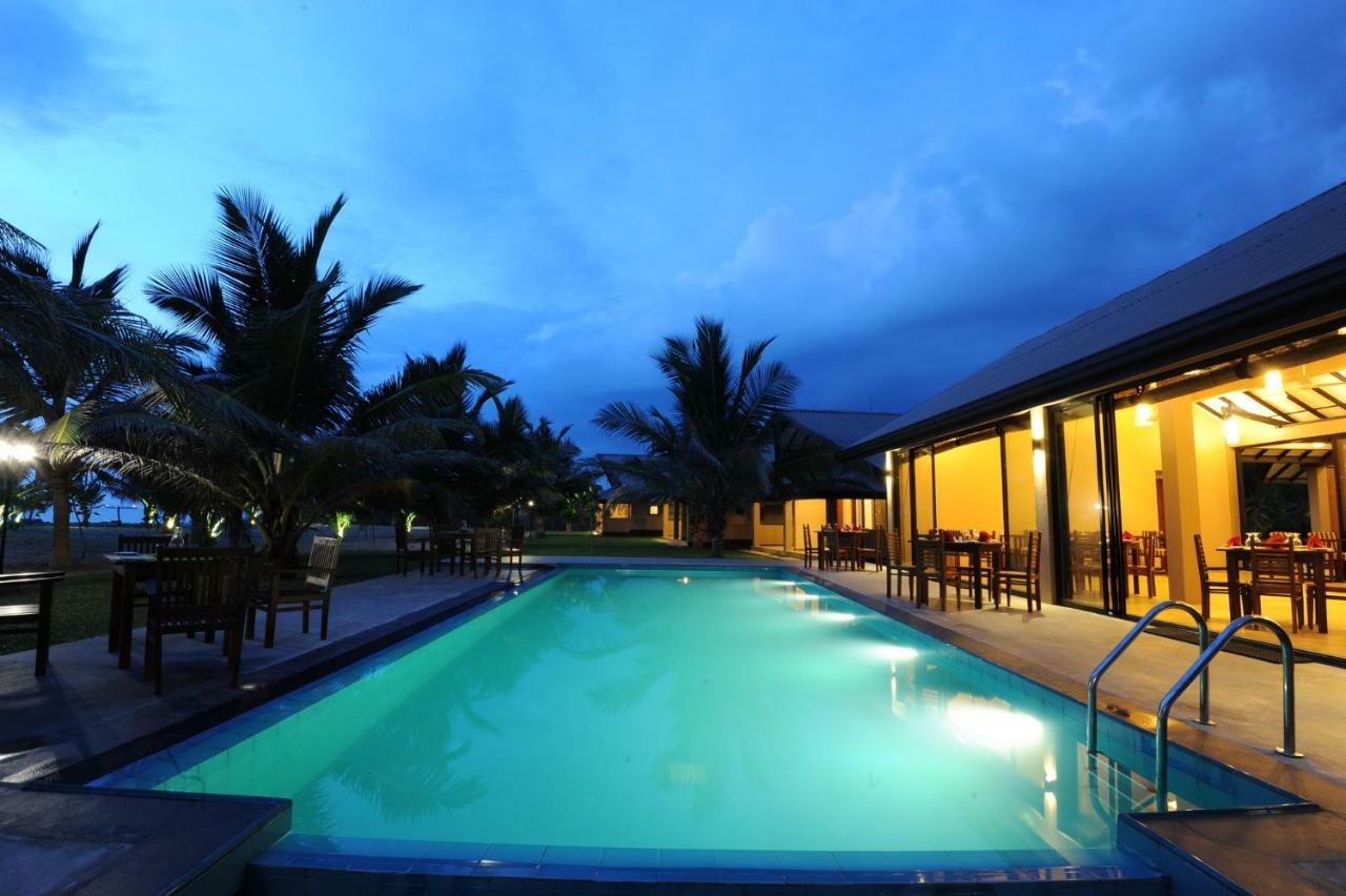 Melheim Beach Kalpitiya Bagian luar foto