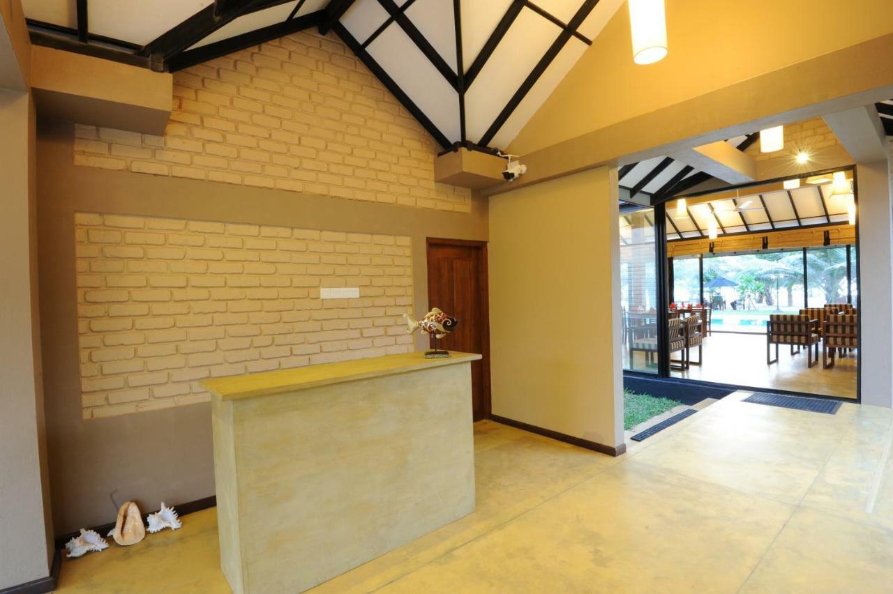 Melheim Beach Kalpitiya Bagian luar foto