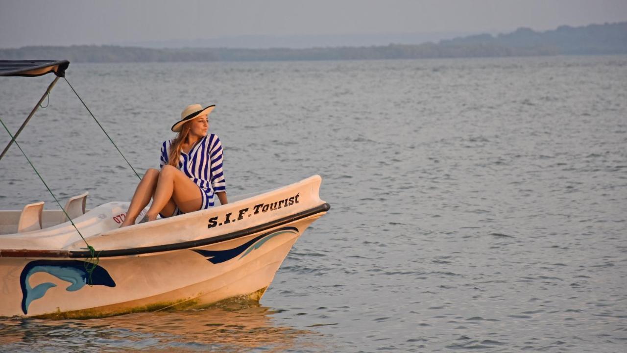 Melheim Beach Kalpitiya Bagian luar foto